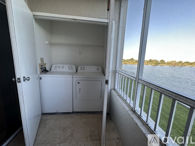 2811 N Oakland Forest Dr 1 Condo for Rent - Photo gallery 5