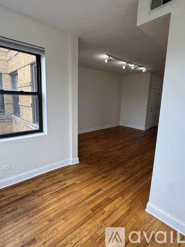 3214 W Argyle St 3 Beds Apartment for Rent - Photo gallery 3