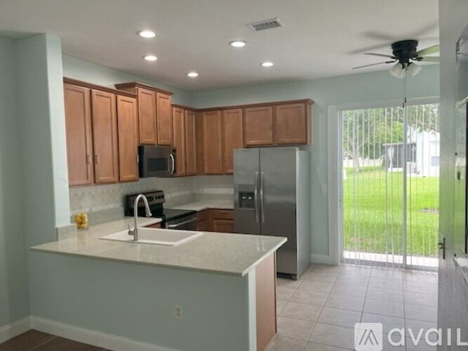 6706 47th St N 2 Beds Apartment for Rent - Photo gallery 2