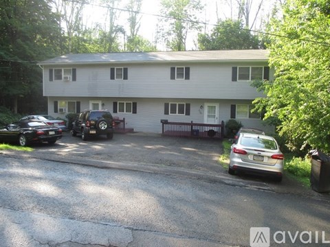 326 Melrose Avenue 2 Beds Apartment for Rent
