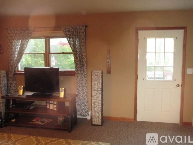 326 Melrose Avenue 2 Beds Townhouse for Rent - Photo gallery 5