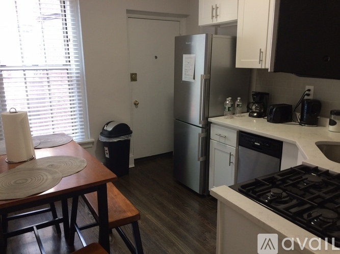 16 Clearway St 2 Beds Apartment for Rent - Photo gallery 1