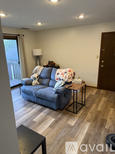 807 5th Street Northwest 2 Beds Single Family Home for Rent - Photo gallery 3