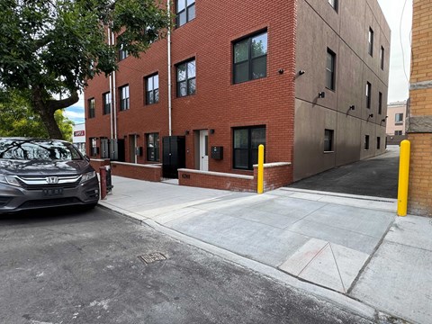 62-49 60Th Street 2-3 Beds Apartment for Rent
