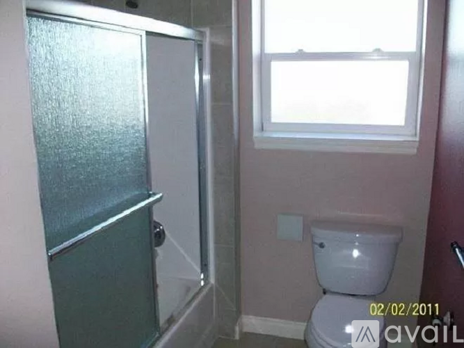 3608 Northeast 44th Street 1 Apartment for Rent - Photo gallery 3