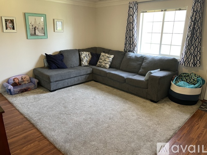 113 Penhurst Place 3 Beds Townhouse for Rent - Photo gallery 2