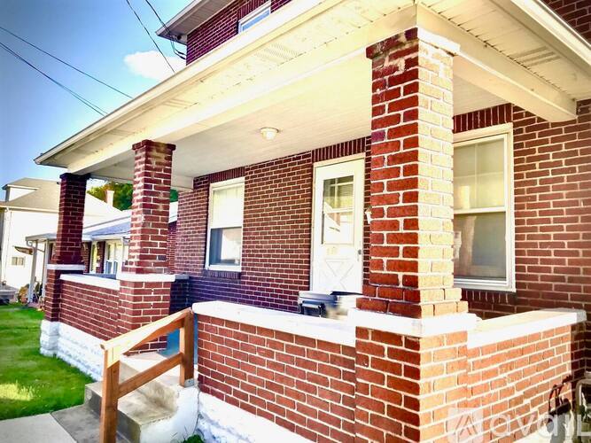 696 Fayette St 3 Beds Single Family Home for Rent - Photo gallery 1