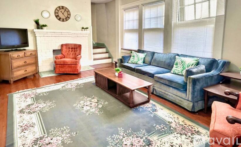 696 Fayette St 3 Beds Single Family Home for Rent - Photo gallery 2