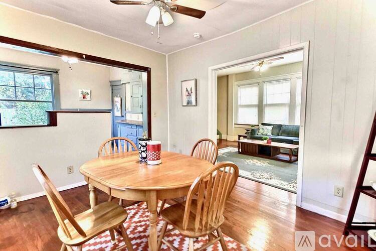 696 Fayette St 3 Beds Single Family Home for Rent - Photo gallery 3