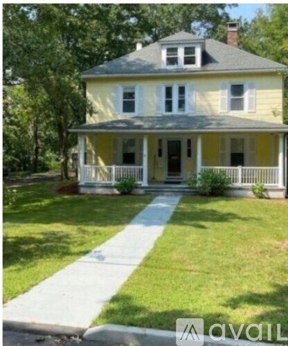 6 Mccabe St (1St Floor) 2 Beds Apartment for Rent