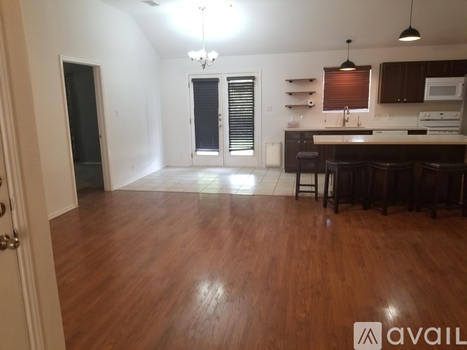 317 Moonstone Drive 3 Beds Single Family Home for Rent - Photo gallery 2