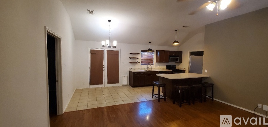 317 Moonstone Drive 3 Beds Single Family Home for Rent - Photo gallery 3