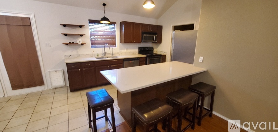 317 Moonstone Drive 3 Beds Single Family Home for Rent - Photo gallery 5