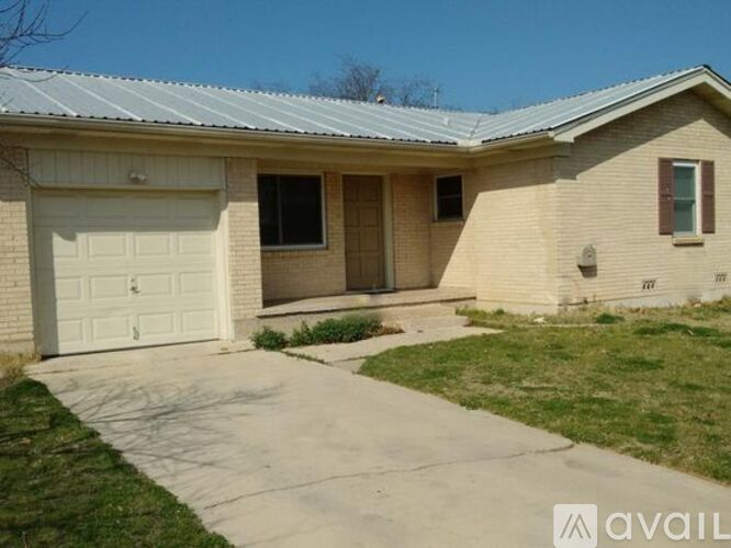 724 W Ave E 3 Beds Single Family Home for Rent - Photo gallery 1