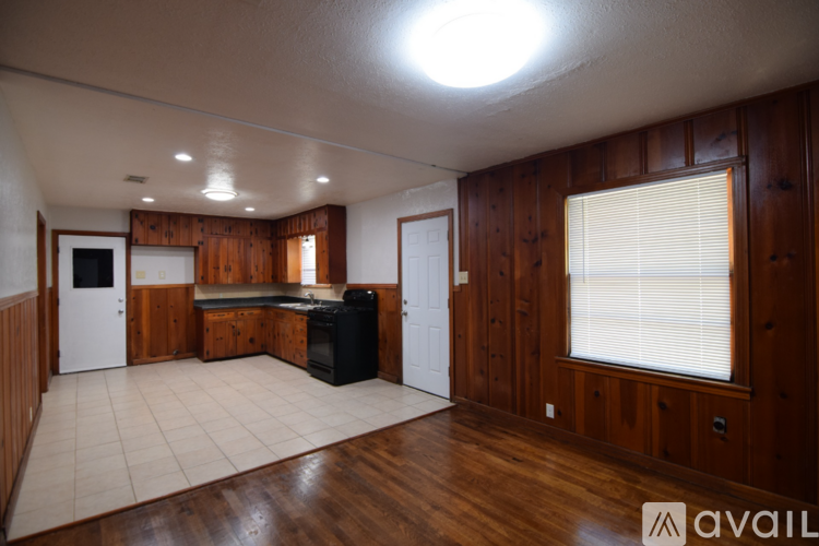 1417 Live Oak Dr 2 Beds Single Family Home for Rent - Photo gallery 3