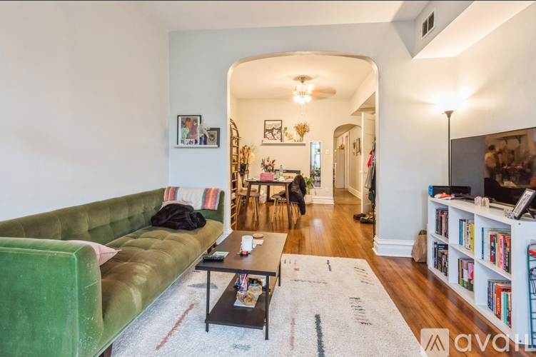 3218 North Central Park Avenue 2 Beds Apartment for Rent - Photo gallery 2