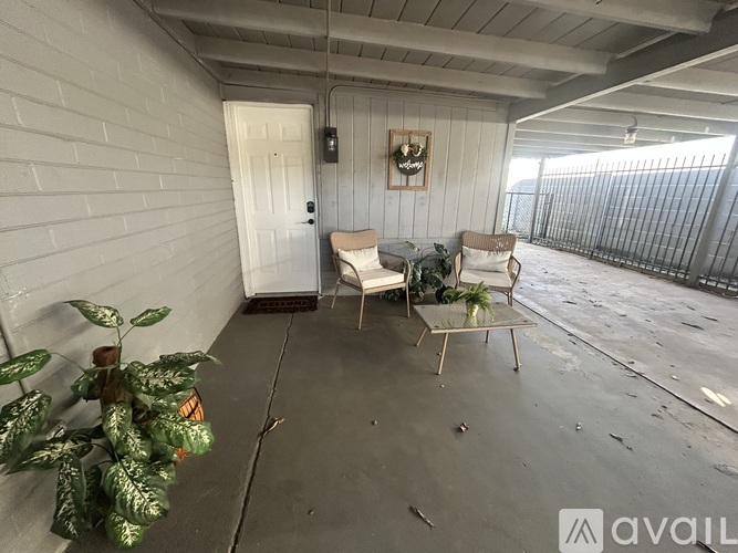 8916 North 10th Street 1 Apartment for Rent - Photo gallery 2