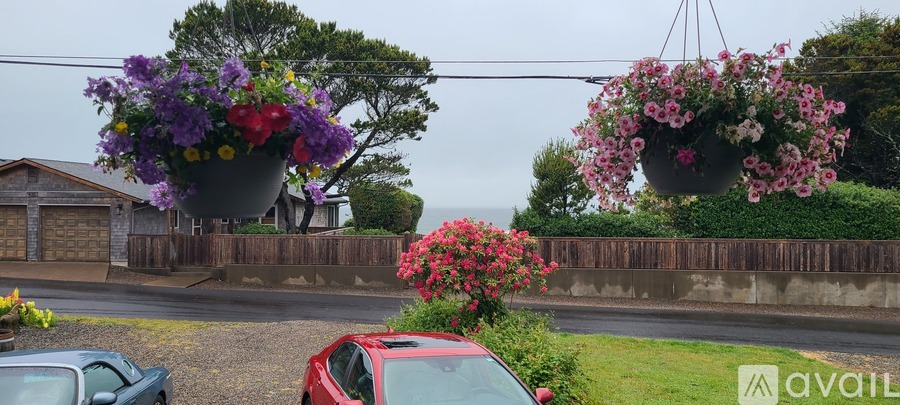 442 Southwest Coast Avenue 2 Beds Apartment for Rent - Photo gallery 3