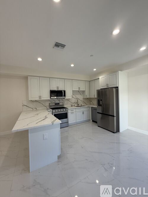 2215 N Naomi St 2 Beds Apartment for Rent - Photo gallery 3