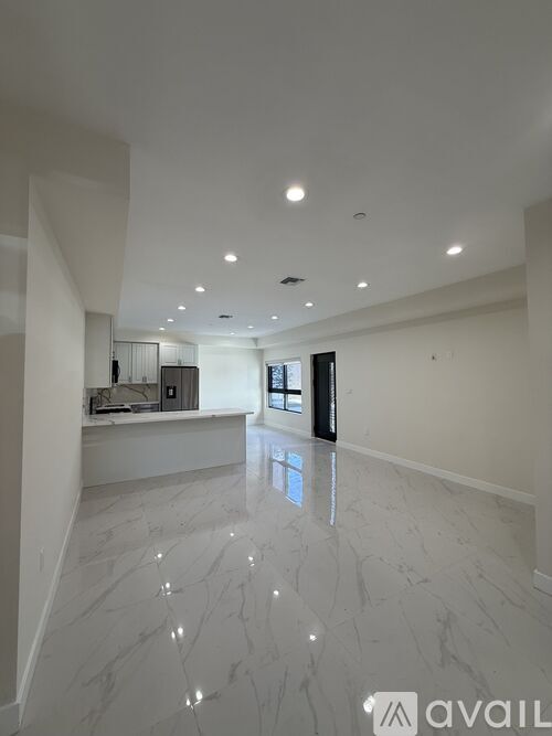 2215 N Naomi St 2 Beds Apartment for Rent - Photo gallery 5