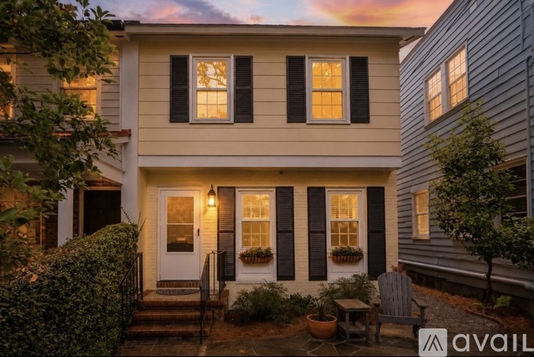 22 Pitt Street 3 Beds Single Family Home for Rent - Photo gallery 1