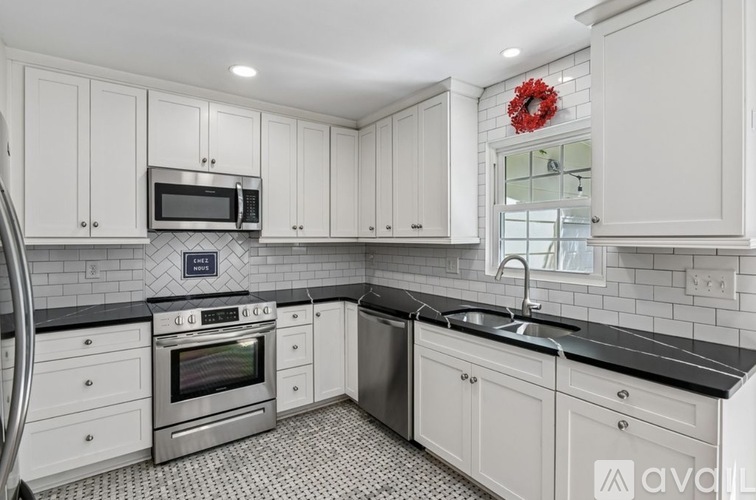 22 Pitt Street 3 Beds Single Family Home for Rent - Photo gallery 5
