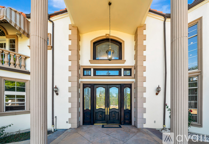 7735 Wilbur Ave 6 Beds Single Family Home for Rent - Photo gallery 2