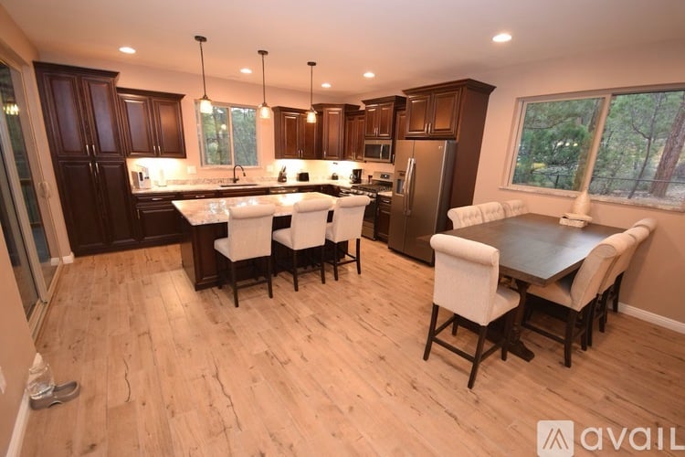 1925 South Pleasantview 4 Beds Single Family Home for Rent - Photo gallery 4