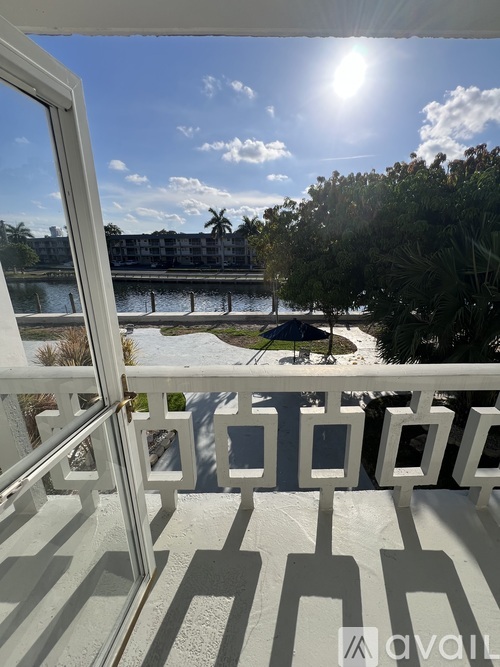 467 Golden Isles Drive 1 Condo for Rent - Photo gallery 2