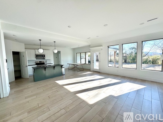 67 W Chikasaw Rd 4 Beds Single Family Home for Rent - Photo gallery 3