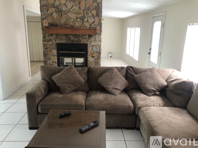 11506 McMullen Road 3 Beds Single Family Home for Rent - Photo gallery 4