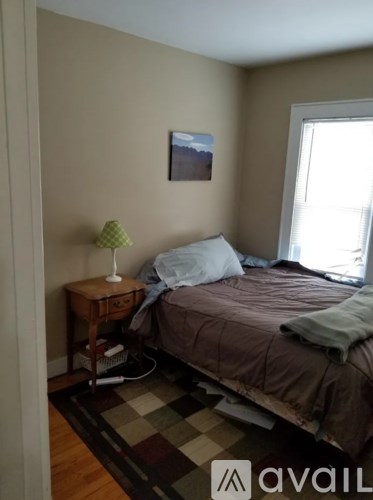 492 Pleasantview Ave 3 Beds Apartment for Rent