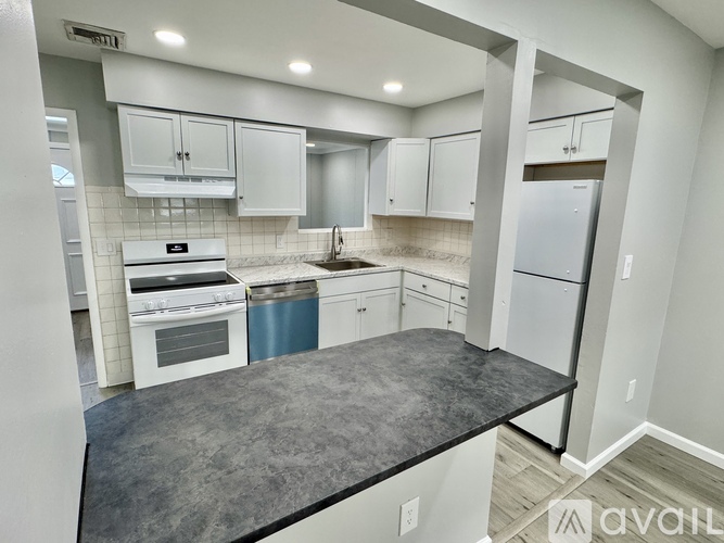 2731 Diane Blvd 3 Beds Townhouse for Rent - Photo gallery 5