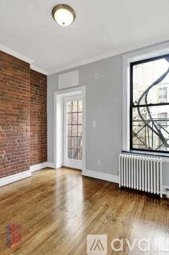 252 Mott St 3 Beds Apartment for Rent