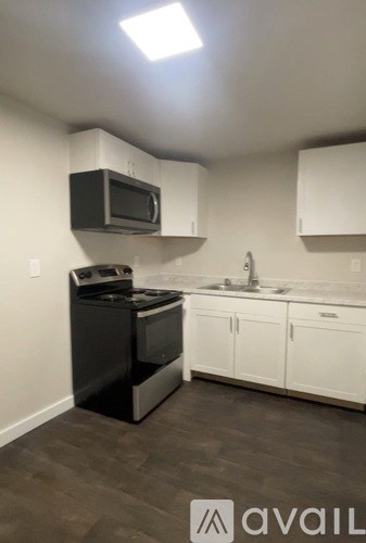 307 E Good St 2 Beds Apartment for Rent