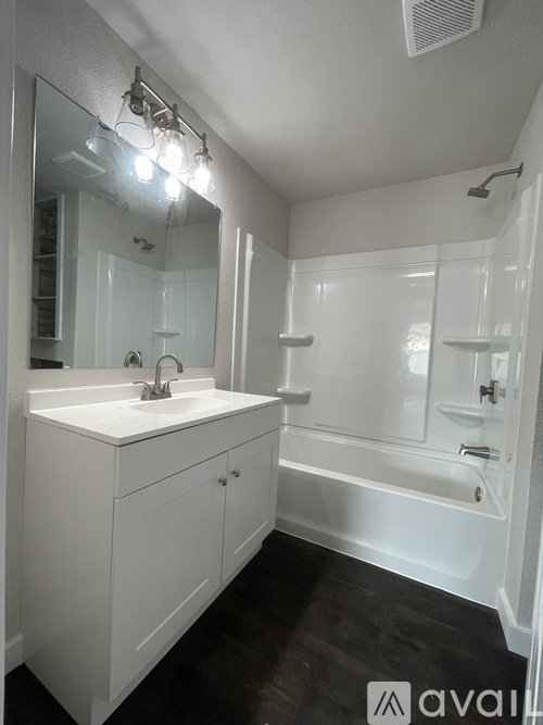 307 E Good St 2 Beds Apartment for Rent - Photo gallery 3