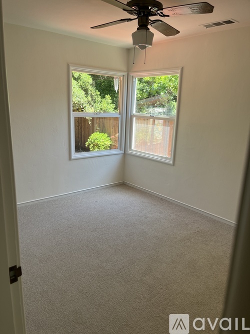 1970 North 6th Street 3 Beds Single Family Home for Rent - Photo gallery 3