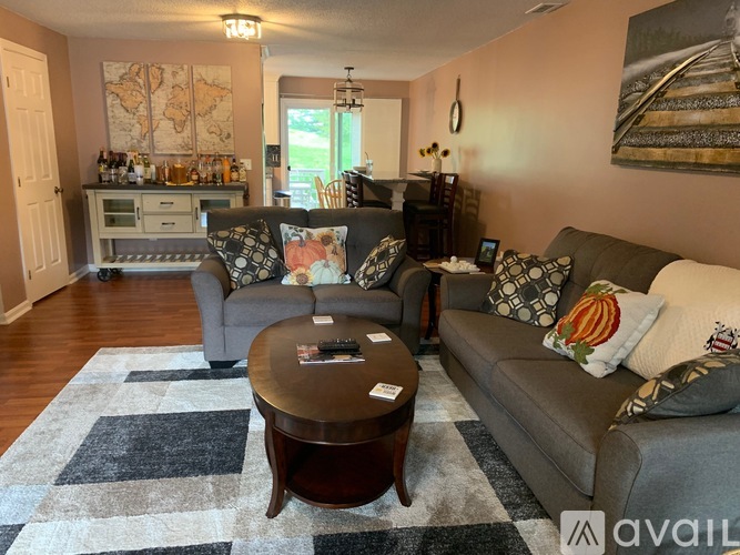 68 Pleasant St 2 Beds Condo for Rent - Photo gallery 3