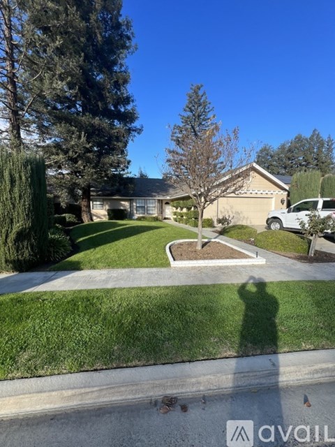 4940 West Grove Avenue 3 Beds Apartment for Rent