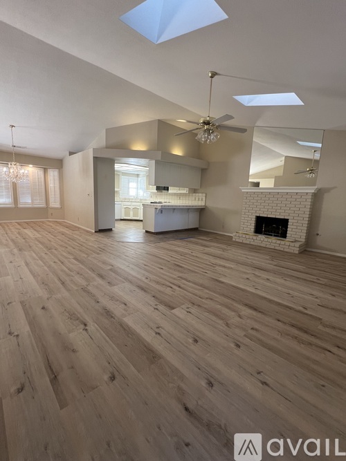 4940 West Grove Avenue 3 Beds Single Family Home for Rent - Photo gallery 3