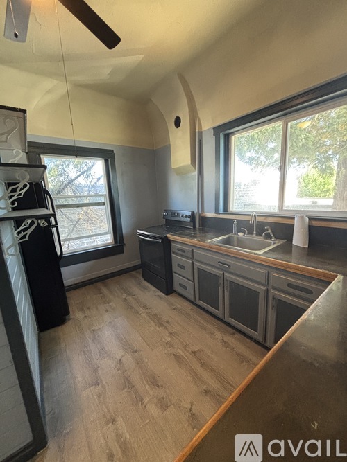 213 SW 4th St 1 Apartment for Rent - Photo gallery 2