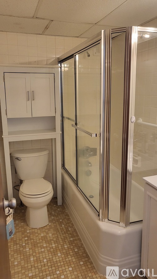 1030 East Lancaster Avenue 1 Condo for Rent - Photo gallery 5