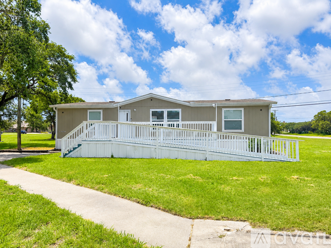 2 Alpha 3 Beds Single Family Home for Rent - Photo gallery 1