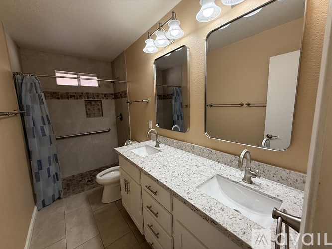 1324 West 12th Street 4 Beds Single Family Home for Rent - Photo gallery 4