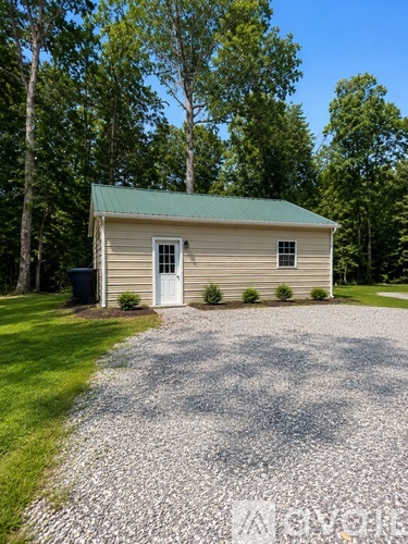 2490 Three Bridge Rd 3 Beds Single Family Home for Rent - Photo gallery 2