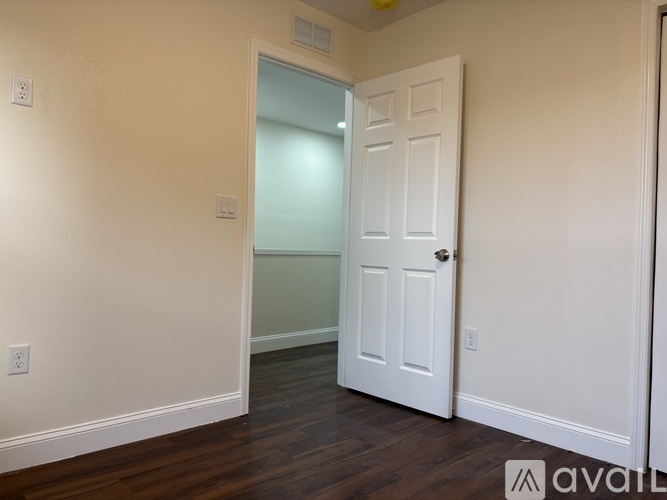 1702 West Granfield Avenue 3 Beds Townhouse for Rent - Photo gallery 2