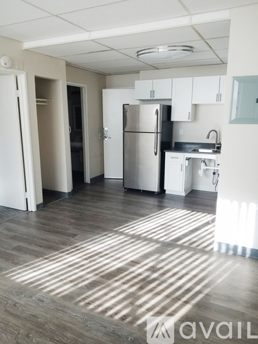 2202 N Downing St Studio Apartment for Rent - Photo gallery 3
