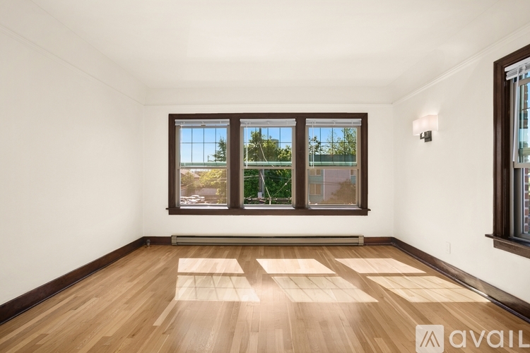 6522 Phinney Avenue North 1 Apartment for Rent - Photo gallery 2