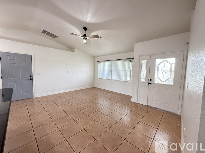 2712 Southwest 2nd Avenue 3 Beds Single Family Home for Rent - Photo gallery 1