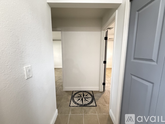 2712 Southwest 2nd Avenue 3 Beds Single Family Home for Rent - Photo gallery 3